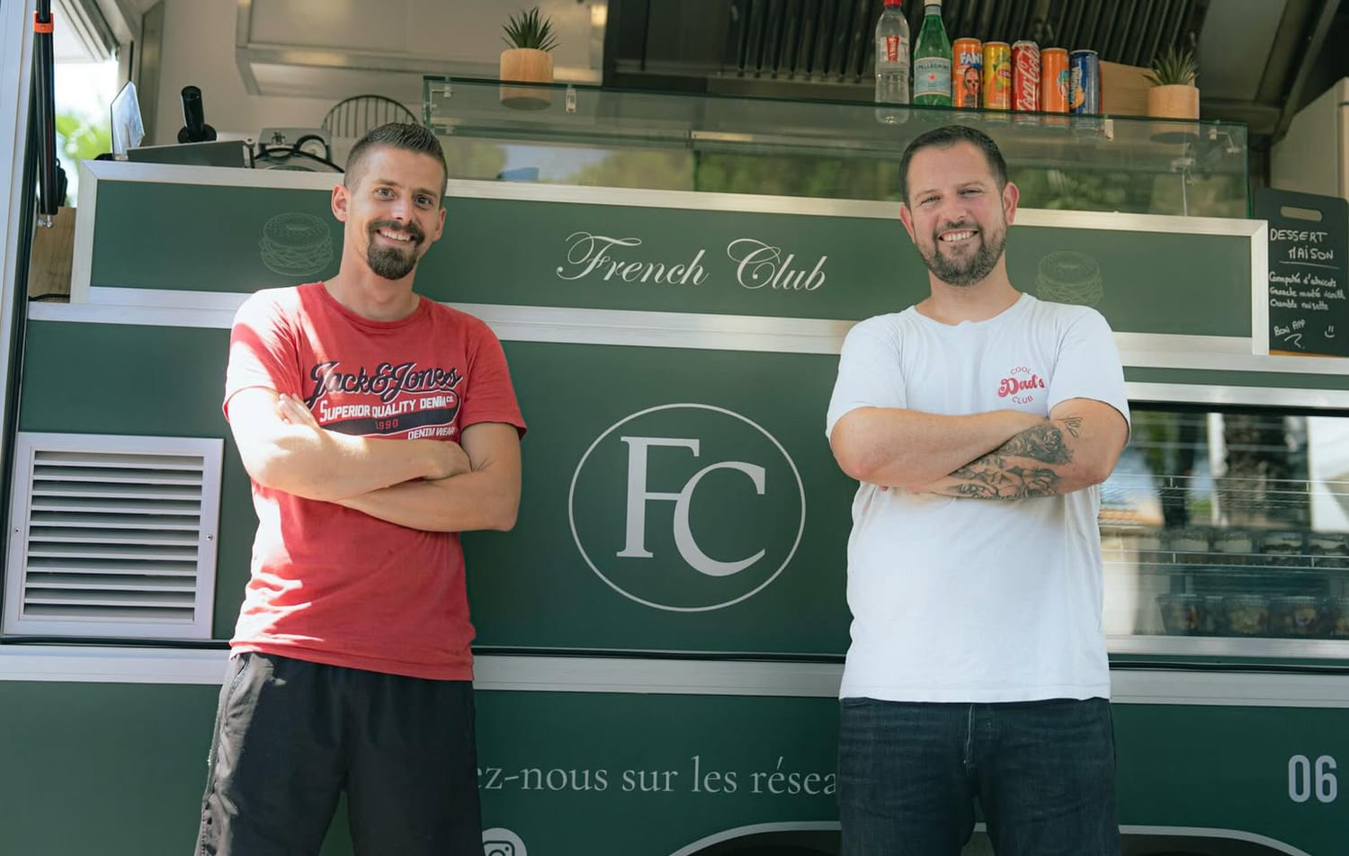 Les deux fondateurs de French Club devant leur food truck